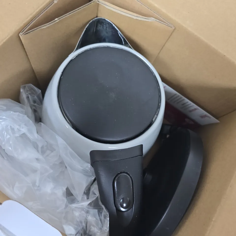 BOXED SWAN 1.7L JUG KETTLE IN GREY
