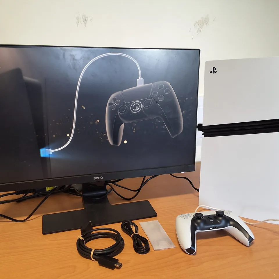 BOXED SONY PLAYSTATION 5 PRO 2TB DISC-FREE CONSOLE - CFI-7121