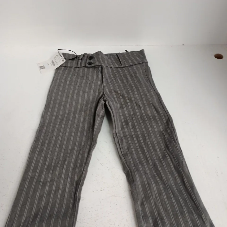 BERSHKA BOOTCUT TROUSERS – GREY PINSTRIPE, UK 4 (EU 32)