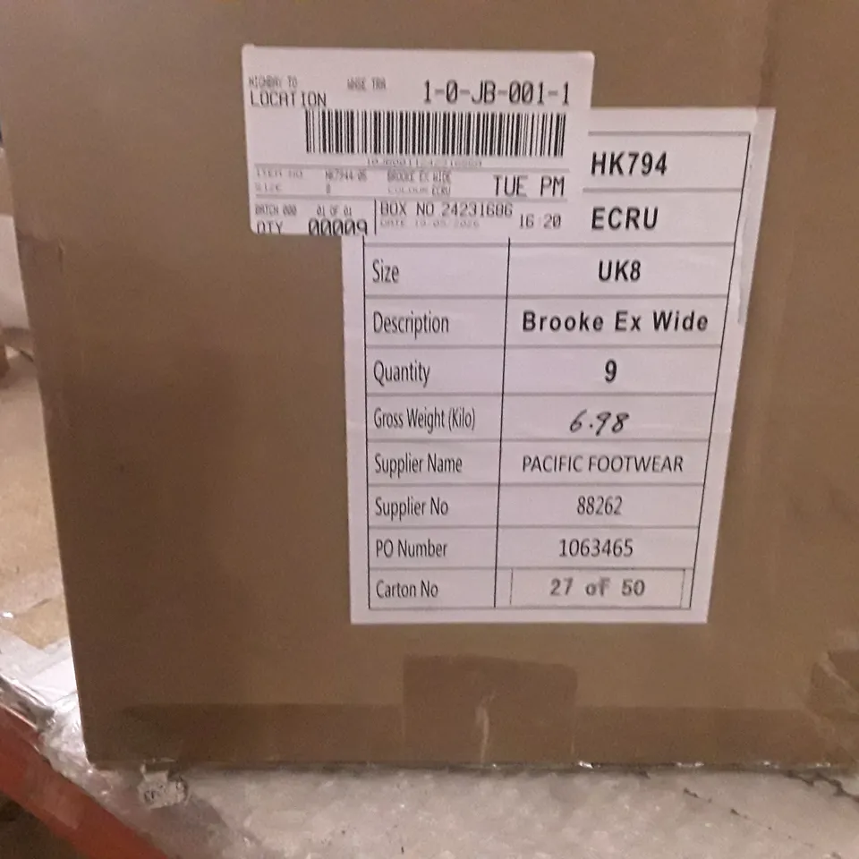 BOXED BRAND NEW SIMPLY BE BROOKE EX WIDE SHOES SIZE 8 ECRU COLOUR APPROXIMATELY 9 PAIRS