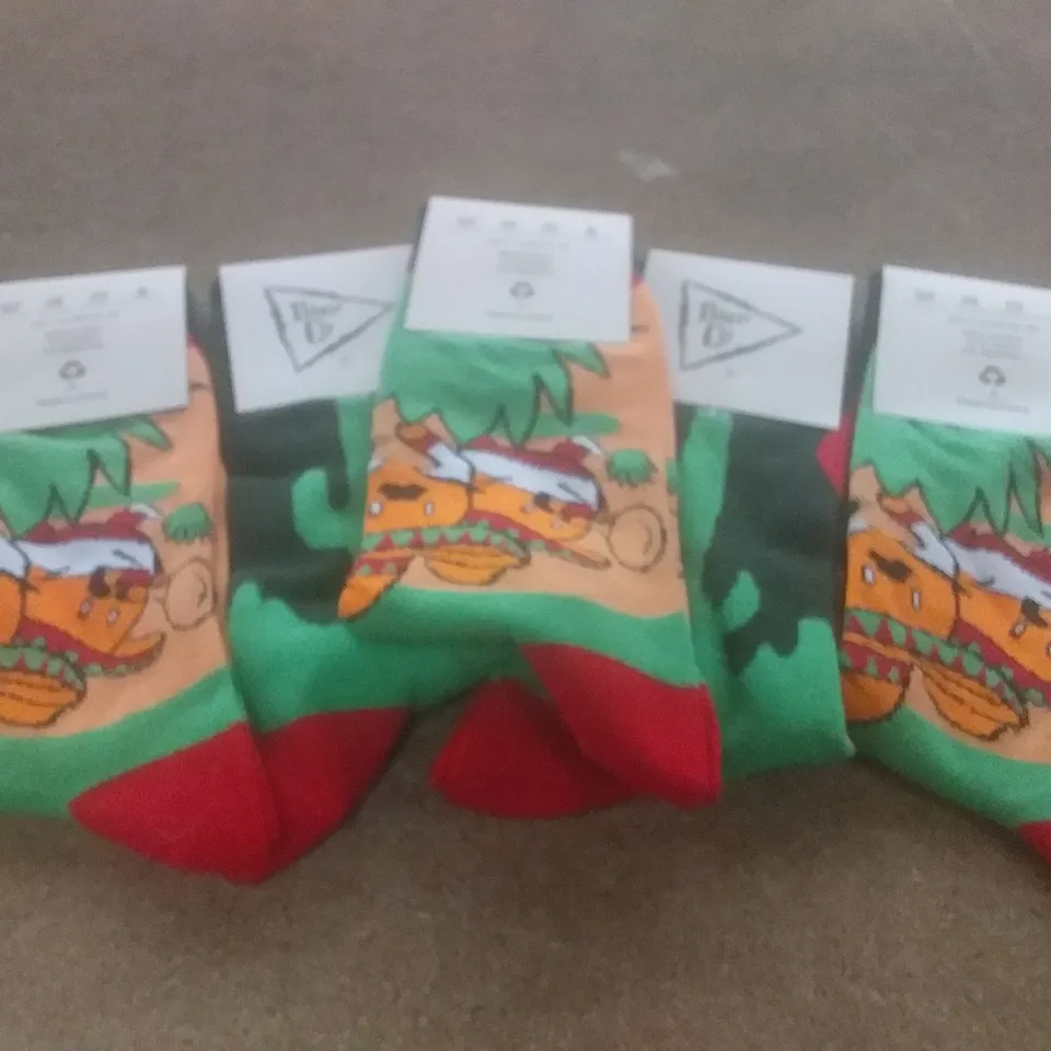 APPROXIMATELY 360 PAIRS OF BRAND NEWVBIER CO. UK 7-11/EU 42-46 80% COTTON 17% NYLON 3% SPANDEX SOCKS