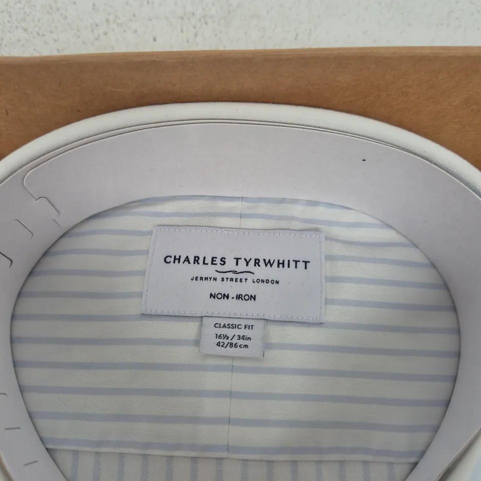 CHARLES TYRWHITT NON-IRON SHIRT, CLASSIC FIT, BLUE STRIPE, NECK 16.5IN, SLEEVE 34IN
