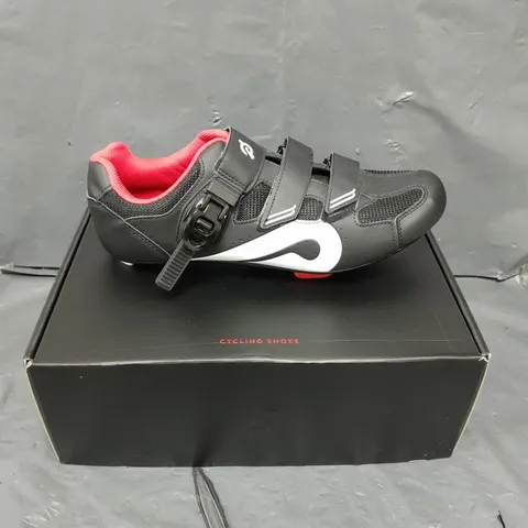 BOXED PAIR OF PELOTON CYCLING SHOES - 46