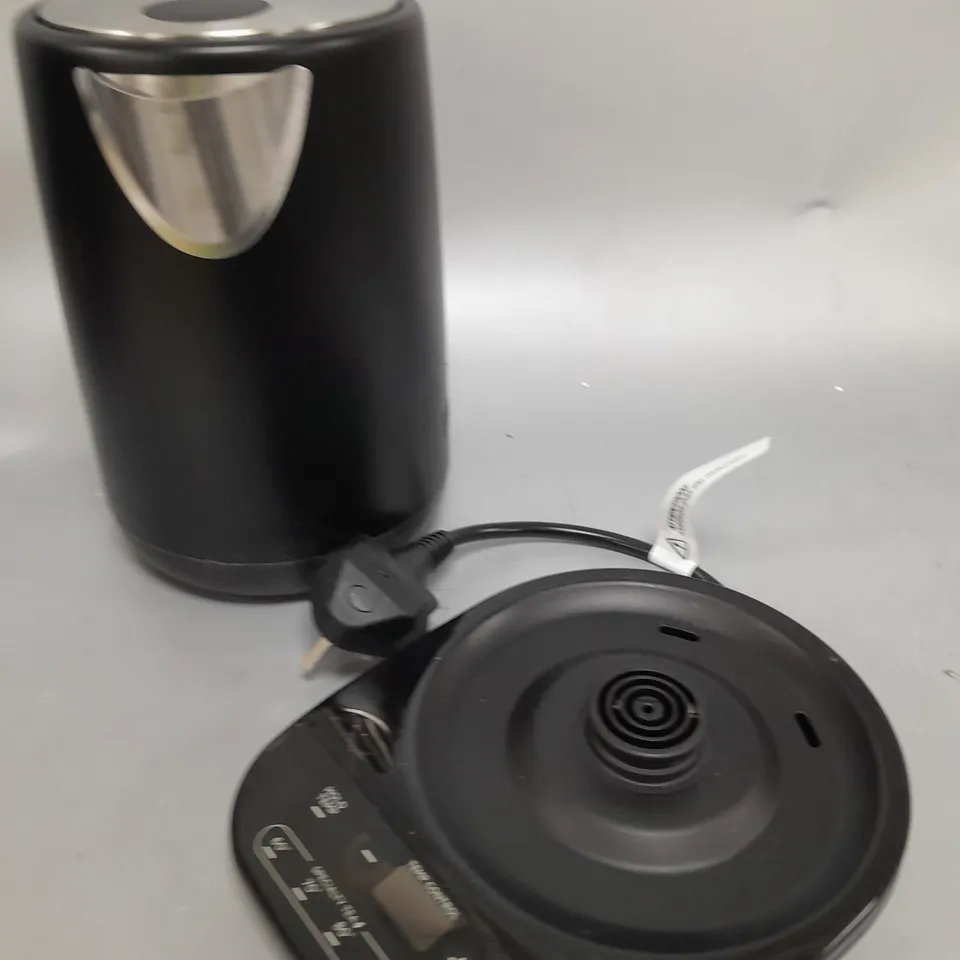 OUTLET BOXED NINJA PERFECT TEMPERATURE KETTLE KT200UK