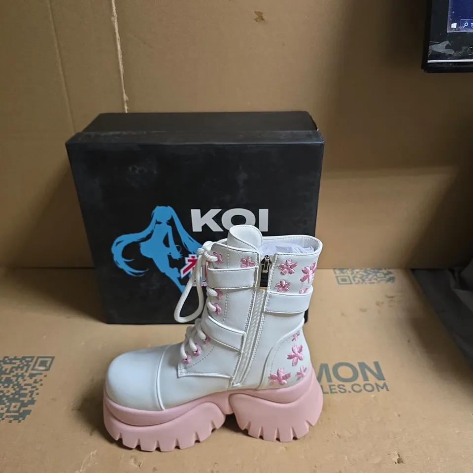KOI HATSUNE MIKU SAKURA MIKU CHERRY BLOSSOM MONSTER BOOTS  - WHITE - UK SIZE 3 