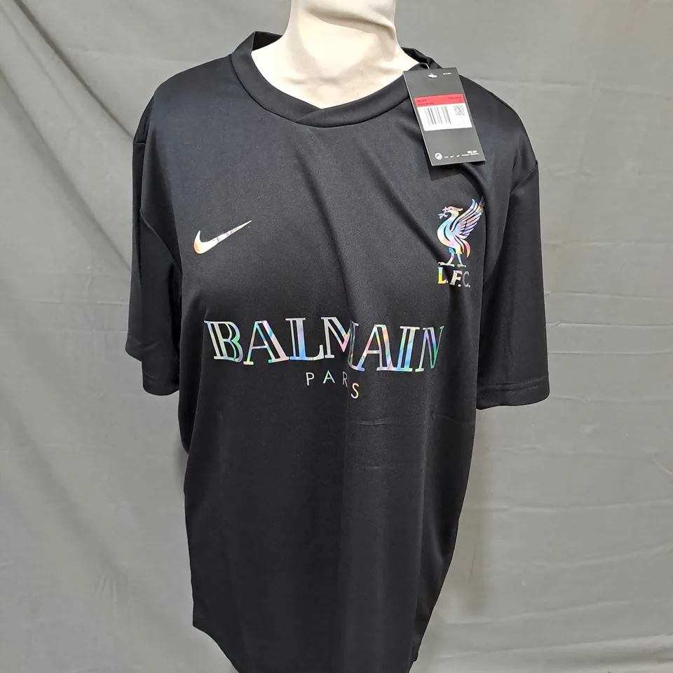 NIKE AEROSWIFT LIVERPOOL FOOTBALL SHIRT - LARGE