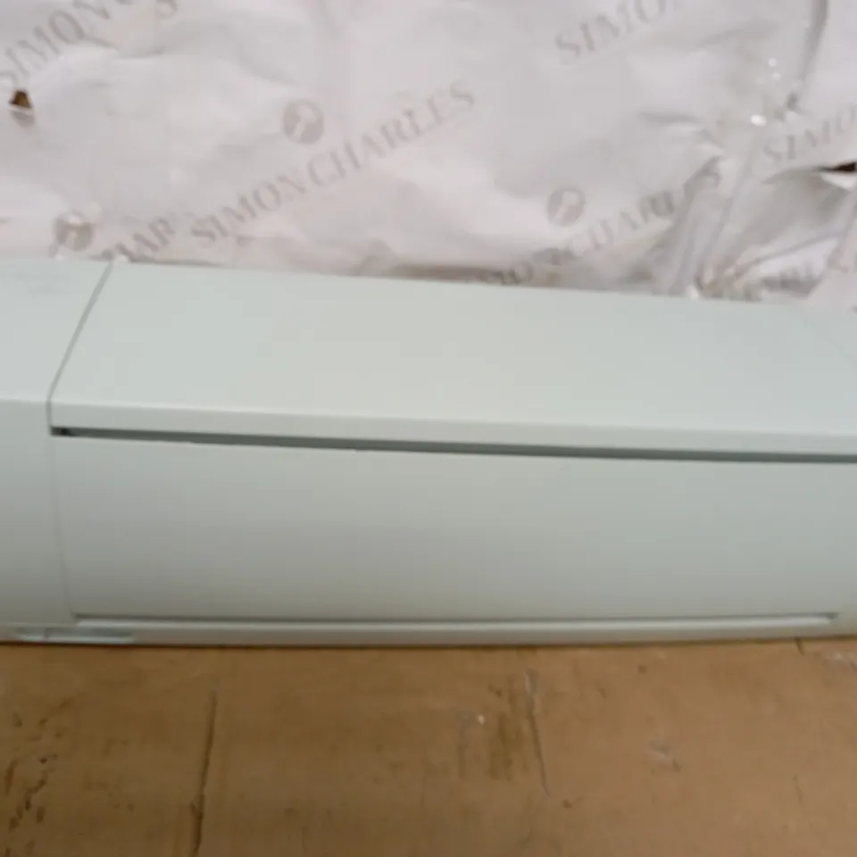 CRICUT EXPLORE 3 MATERIAL CUTTER - MINT GREEN