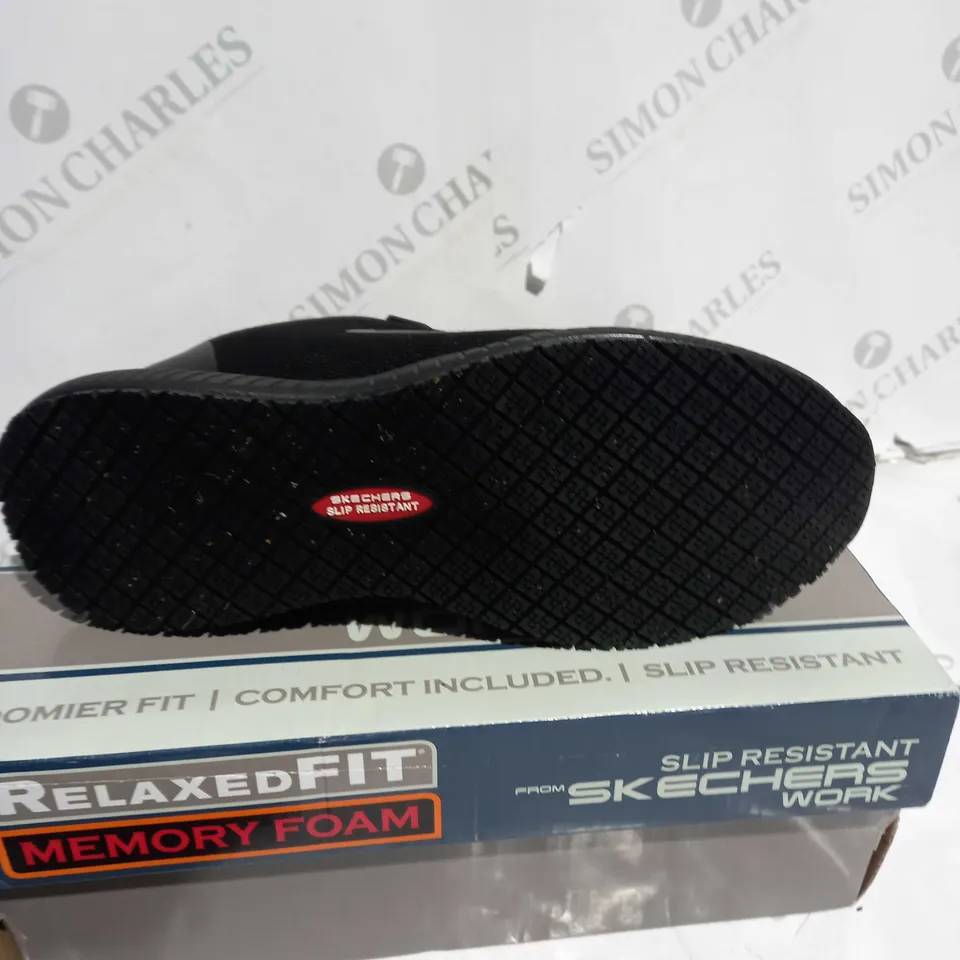 SKETCHERS SQUAD WORK SLIP RESISTANT TRAINERS BLACK SIZE 5.5