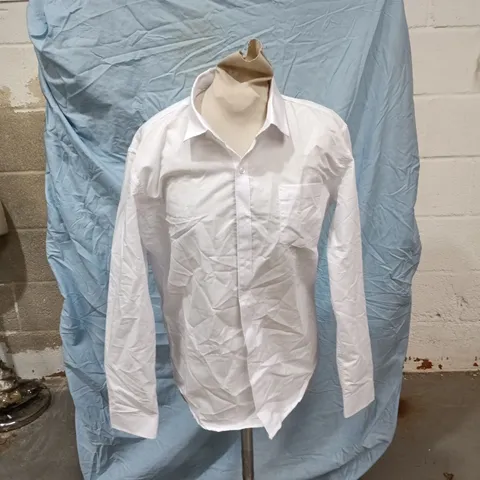 CINDA WHITE DRESS SHIRT – MEN'S, SIZE 72 