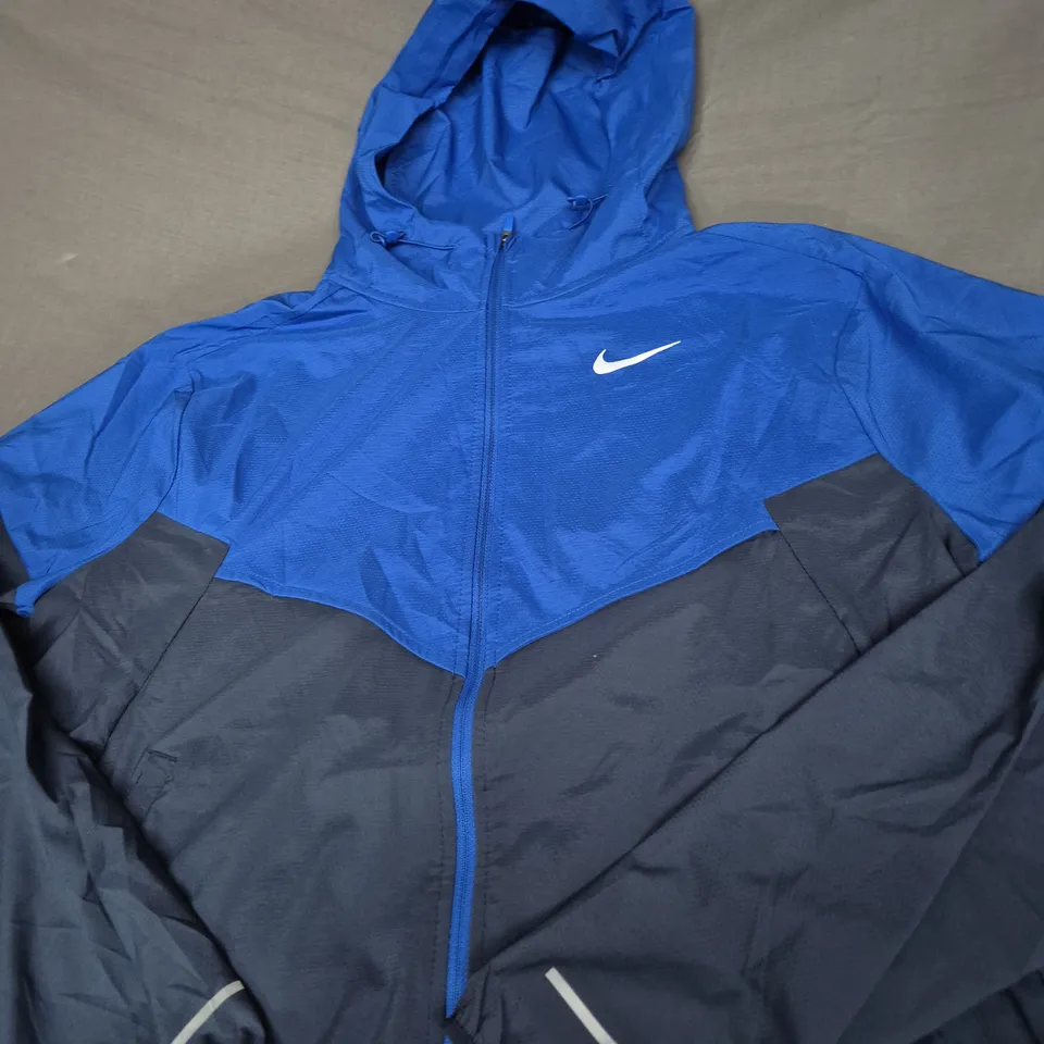 NIKE RUNNING LIGHTWEIGHT JACKET SIZE SMALL