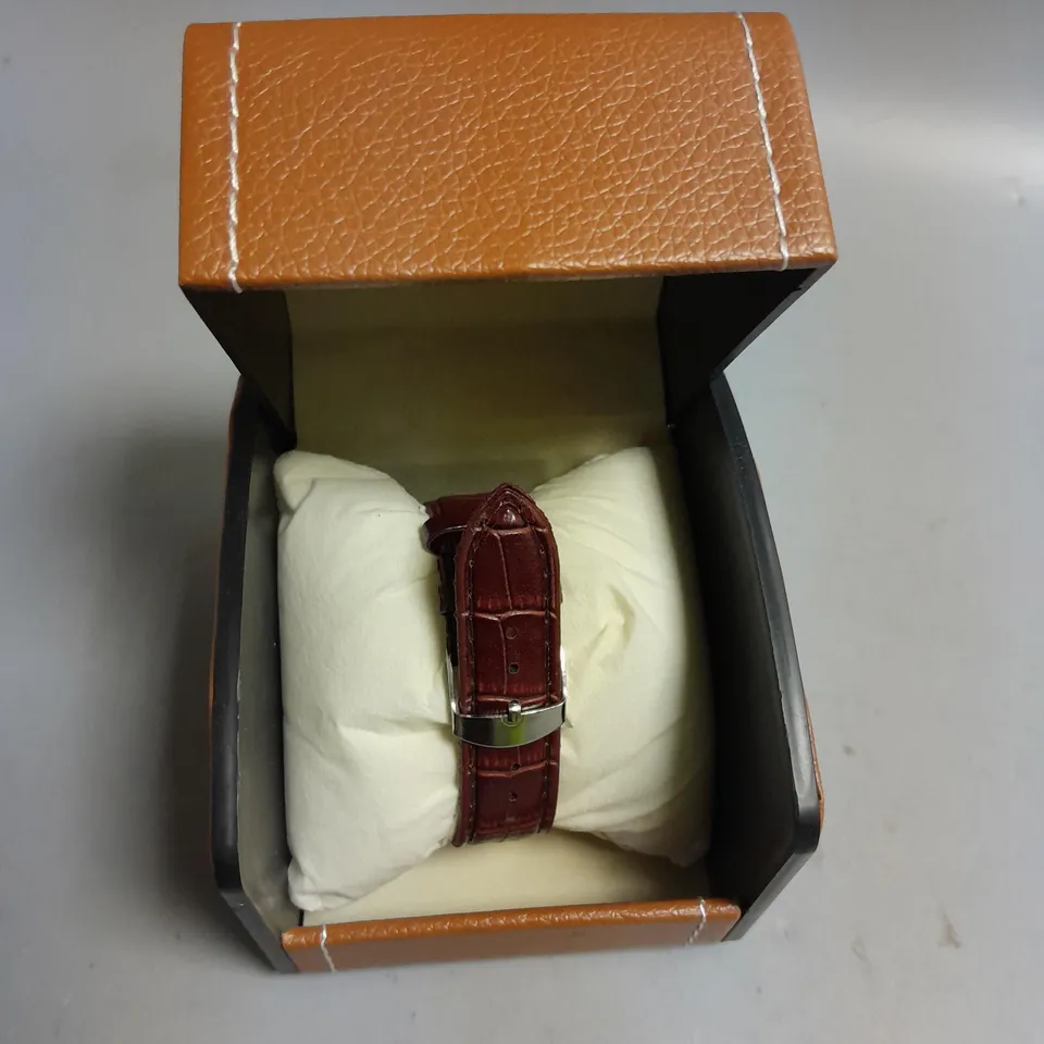 BOXED LADIES LA BANUS WRISTWATCH
