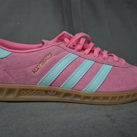 BOXED PAIR OF ADIDAS WOMEN'S HAMBURG SHOES IN PINK/PASTEL BLUE UK SIZE 6