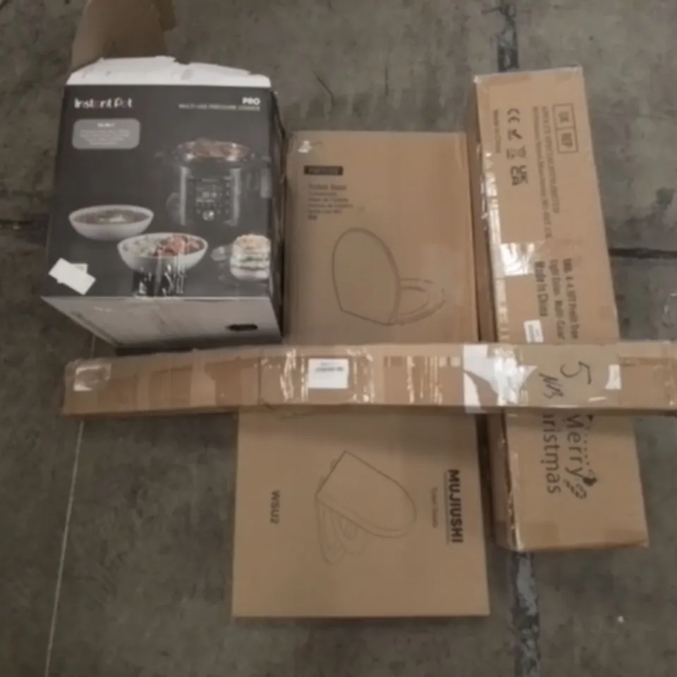 PALLET OF ASSORTED ITEMS INCLUDING MULTI-USE PRESSURE COOKER, LONG TENSION CURTAIN ROD, TOILET SEATS, PRELIT CHRISTMAS TREE