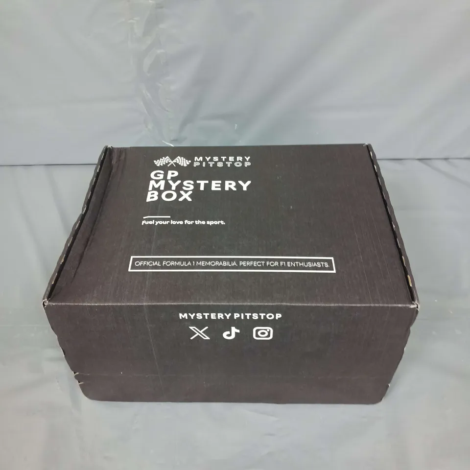 SEALED MYSTERY PITSTOP FORMULA 1 MEMORABILIA GP MYSTERY BOX