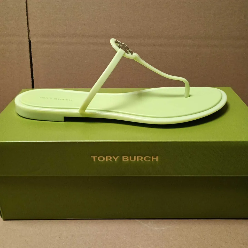 TORY BURCH MINT GREEN LOGO JELLY FLIP FLOPS – WOMEN'S SANDALS SIZE 8 US