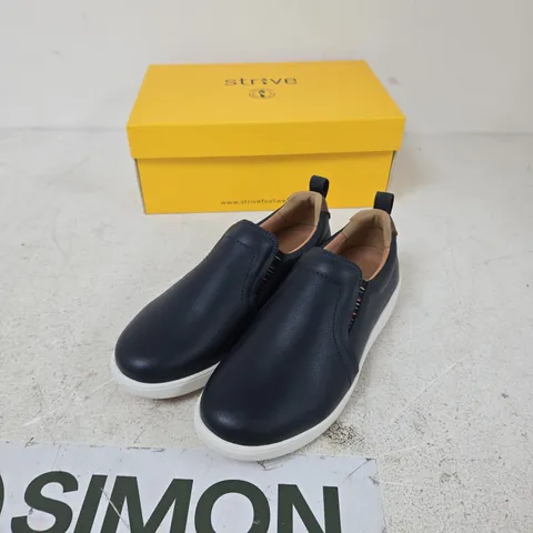 STRIVE VALERIE DENIM SLIP-ON SHOES – NAVY, UK 6 (US 8, EUR 39)