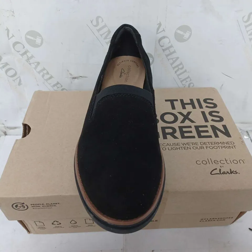 PAIR OF CLARKS DOLLY WIDE LOAFERS BLACK SUEDE SIZE 4