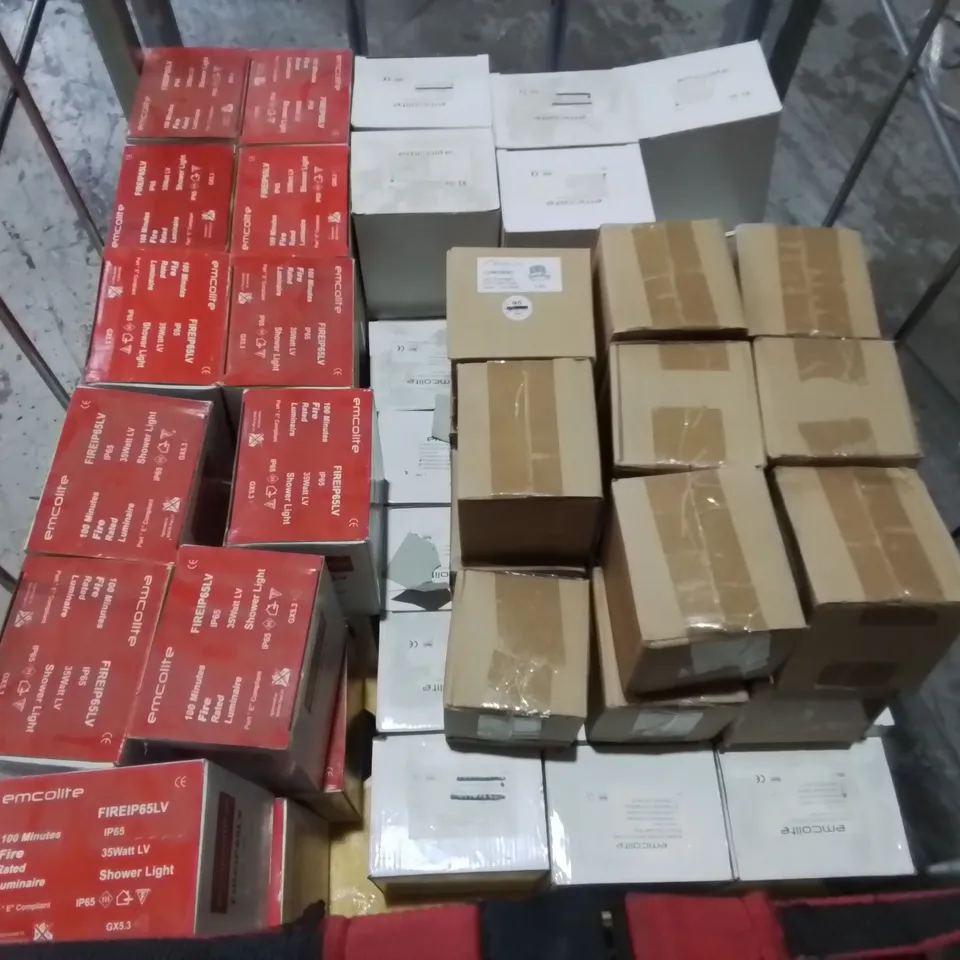 LOT OF APPROXIMATELY 65 ASSORTED BOXED DOWNLIGHTS 