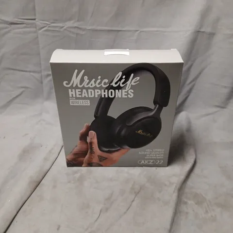 BOXED MUSIC LIFE HEADPHONES (AKZ 22) IN LIGHT BLUE