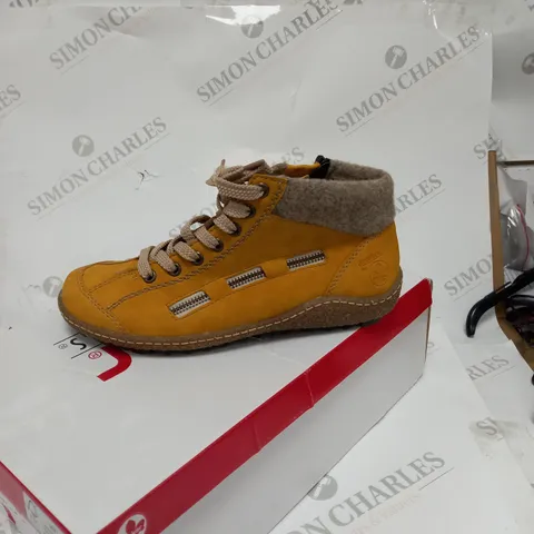 BOXED PAIR OF RIEKER AINTISTRESS SHOES SIZE EUR 37