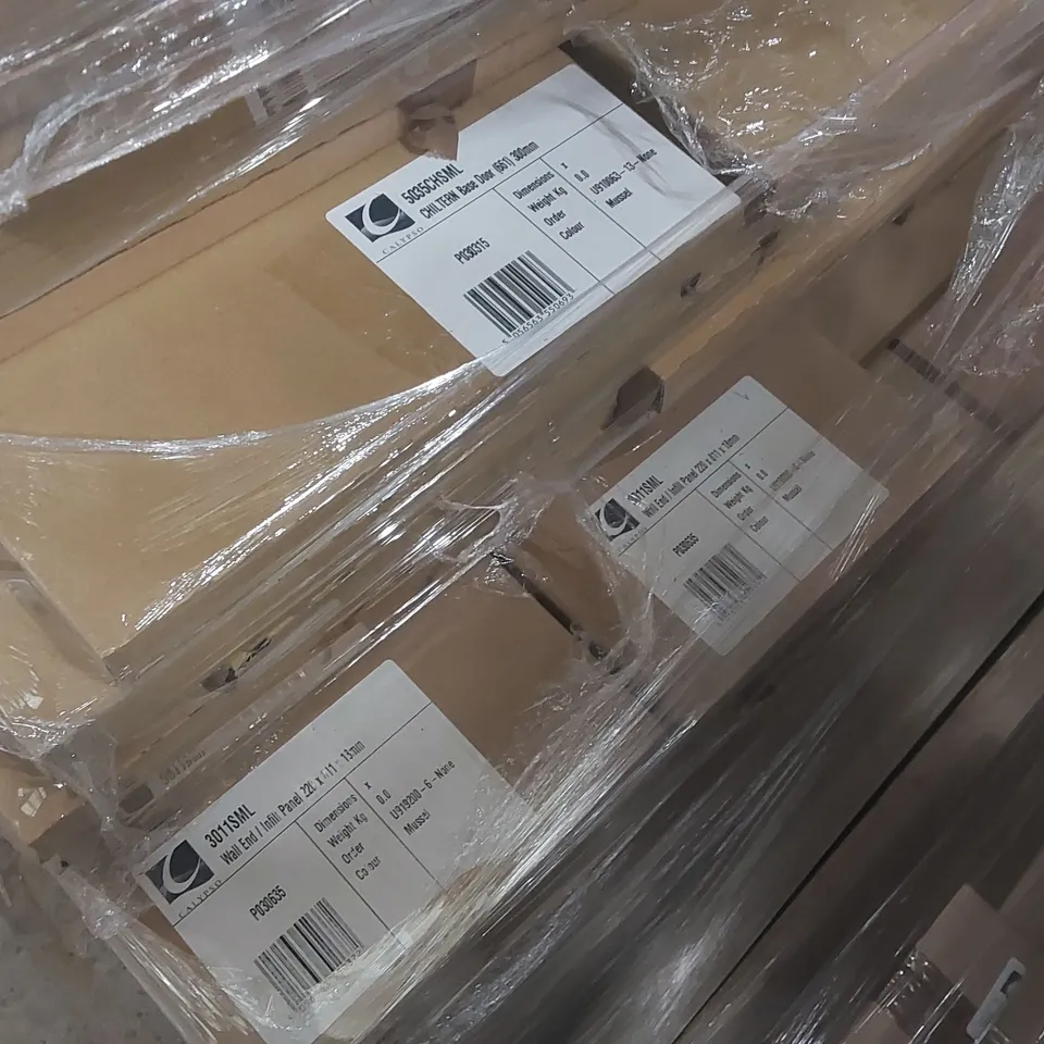 PALLET CONTAINING A LARGE QUANTITY OF ASSORTED BATHROOM FURNITURE PANELS INCLUDING: WALL END/INFILL PANEL, CHILTERN BASE DOOR ECT