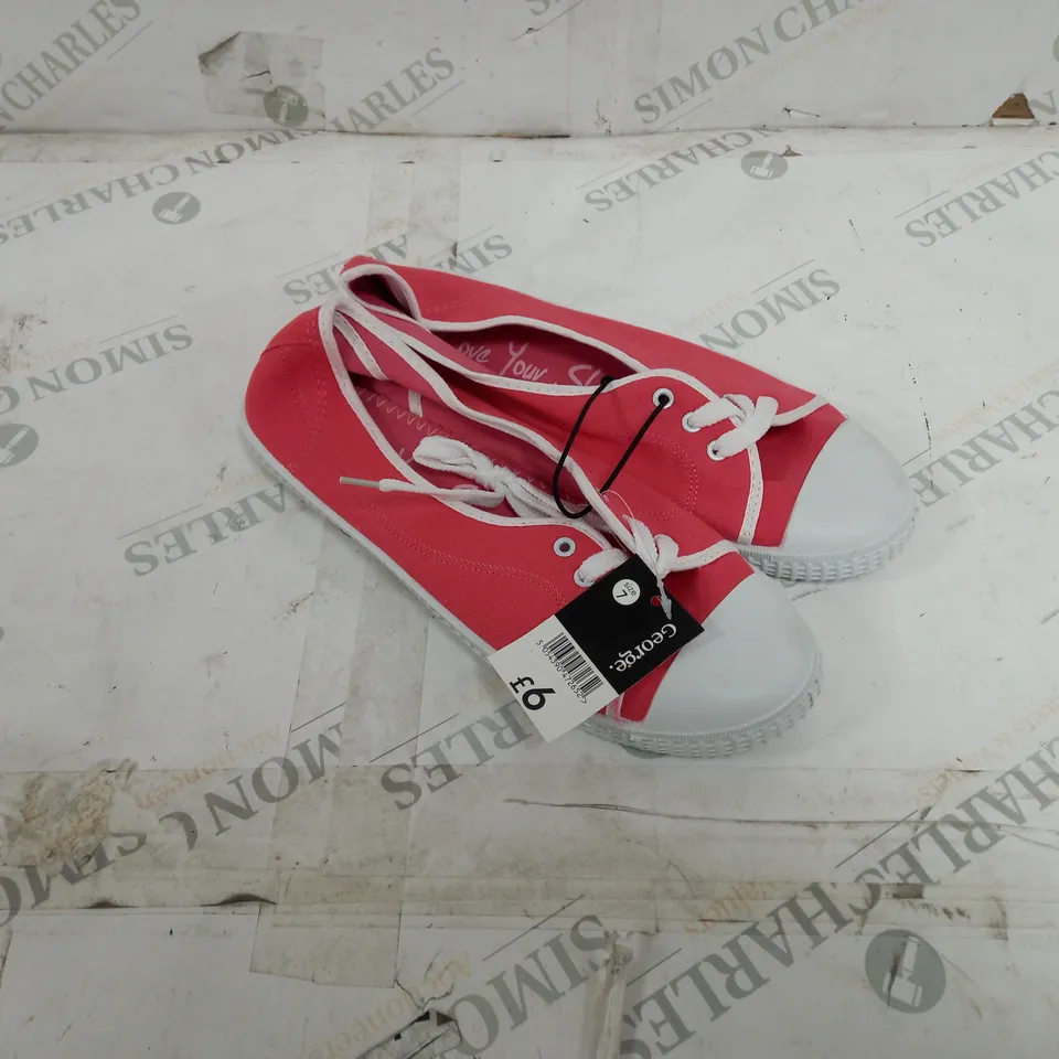 APPROXIMATELY 40 PAIRS OF LOVE YOUR SHOES BY GEORGE FLAT TRAINERS TO INCLUDE SIZE 7