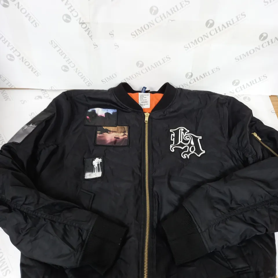 DIVIDED ZIPPED BOMBER JACKET SIZE XL