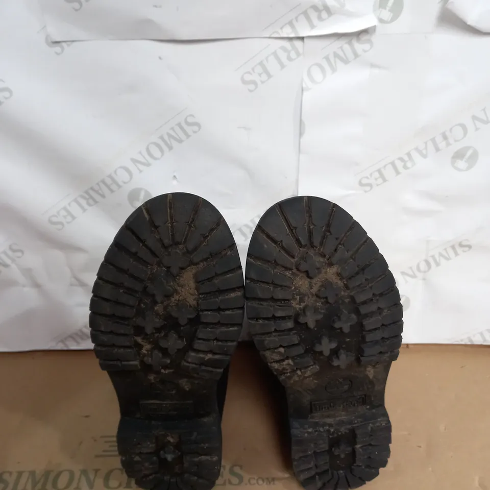 TIMBERLAND LACE UP STYLED BOTS SIZE UNSPECIFIED