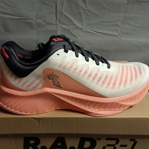 BOXED PAIR OF R.A.D R-1 DESERT FLOWER TRAINERS β UK 10