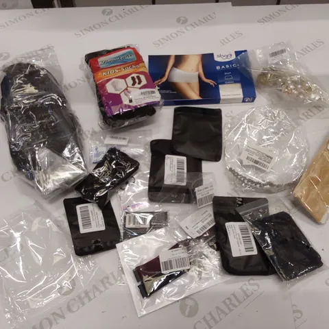 16 BRAND NEW ITEMS TO INCLUDE: TIARA, KIDS SOCKS, PACK OF 2 WATCH STRAPS, SLOGGI LADIES UNDERWEAR