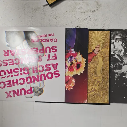 APPROXIMATELY 10 ASSORTED VINYL RECORDS TO INCLUDE PUNK SOUNDCHECK, SPONTANEOUS MUSIC LIVE, ETC
