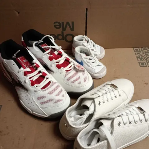 APPROXIMATELY 15 PAIRS OF ASSORTED SHOES TO INCLUDE - BOOTS - SLIPPERS - TRAINERS ETC