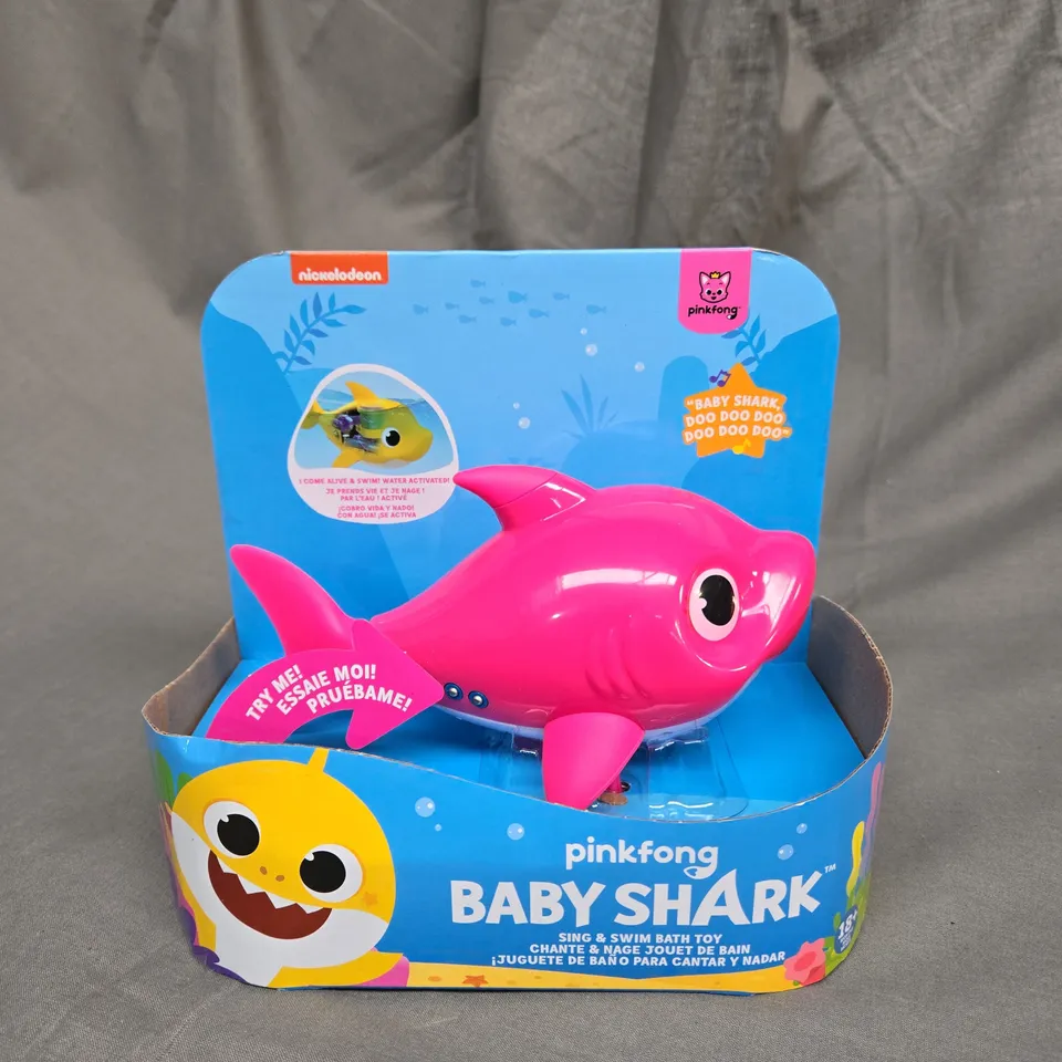 PINKFONG BABY SHARK SING AND SWIM BATH TOY