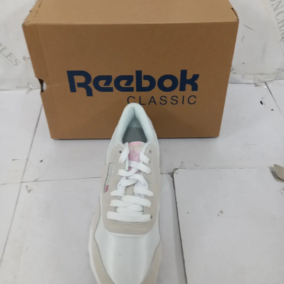 BOXED PAIR OF REEBOK CLASSIC NYLON LD00 WHITE/GREY UK 4