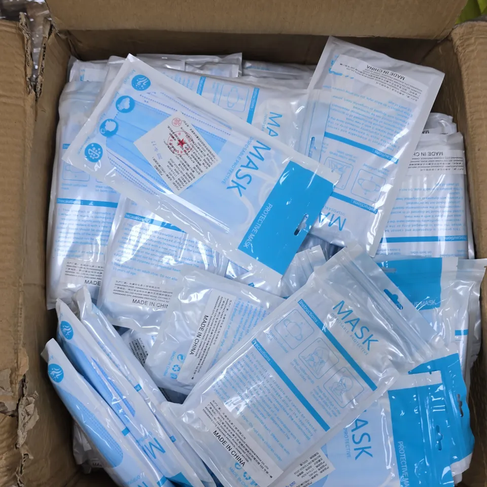 LARGE QUANTITY OF DISPOSABLE PROTECTIVE FACE MASKS