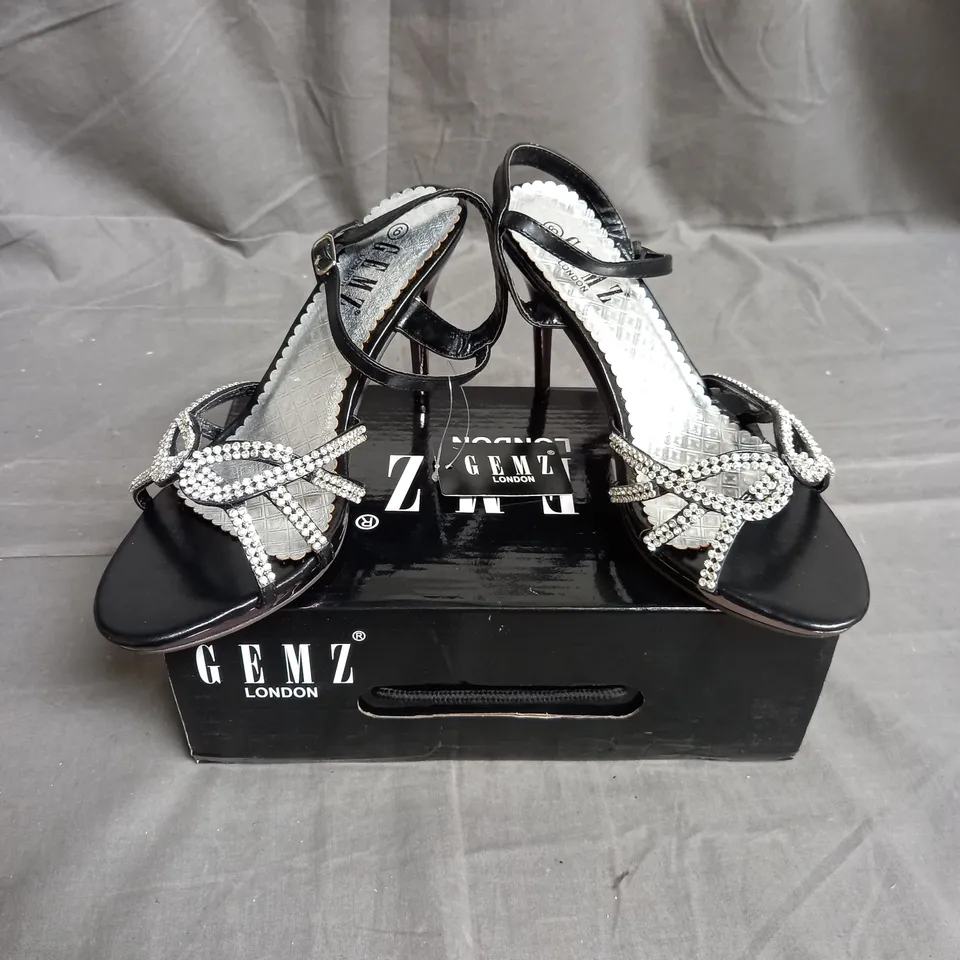 BOX OF 12 PAIRS OF GEMZ RHINESTONE STRAP HEEL IN BLACK - VARIOUS SIZES