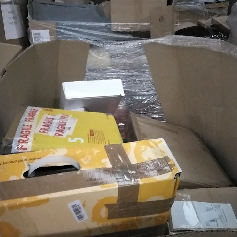 PALLET OF ASSORTED ITEMS INCLUDING STAND MIXER, CHRISTMAS TREE, MARBLE OBLONG PLATTER, PREMIUM KING SIZE AIR BED AND TOILET SEAT 