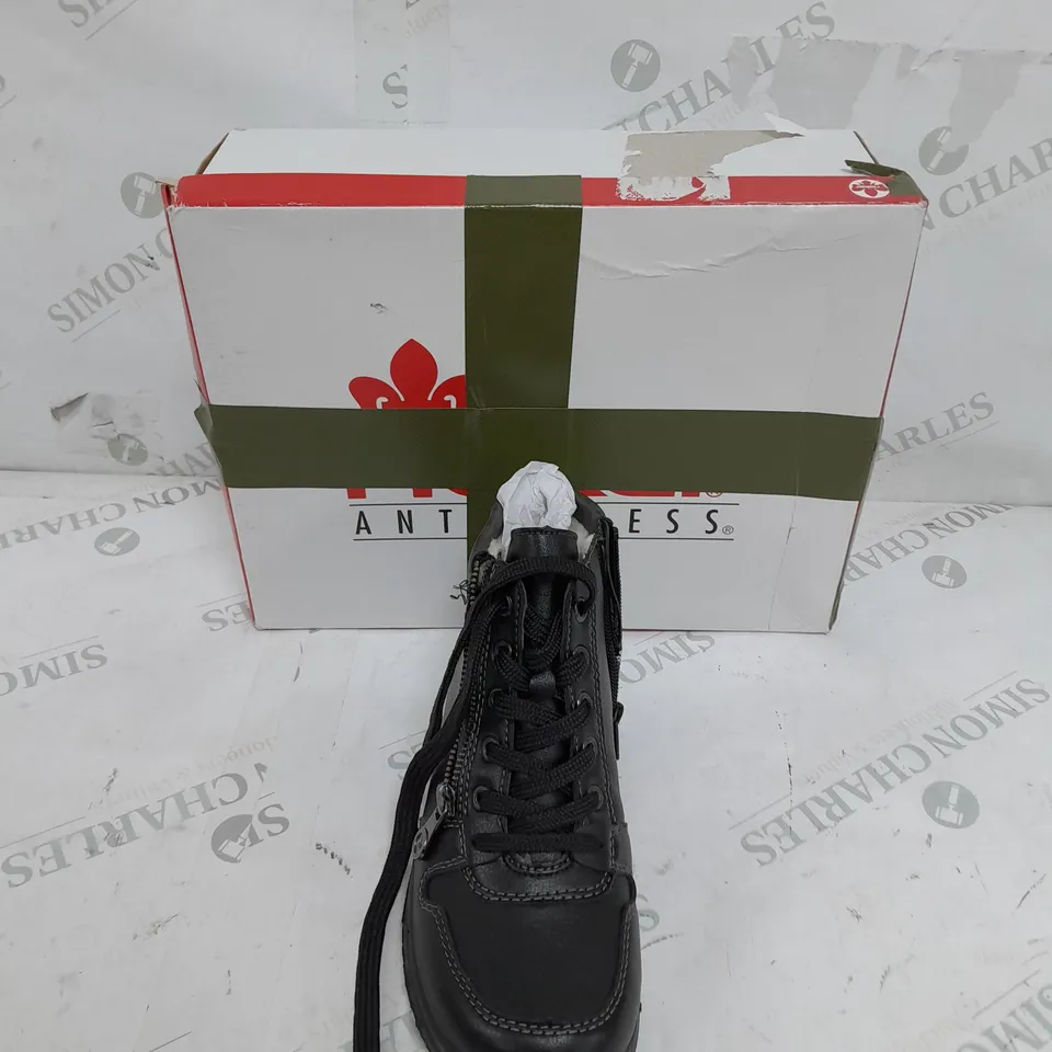 BOXED PAIR OF RIEKER WATER RESISTANT BOOTS IN BLACK SIZE 3.5