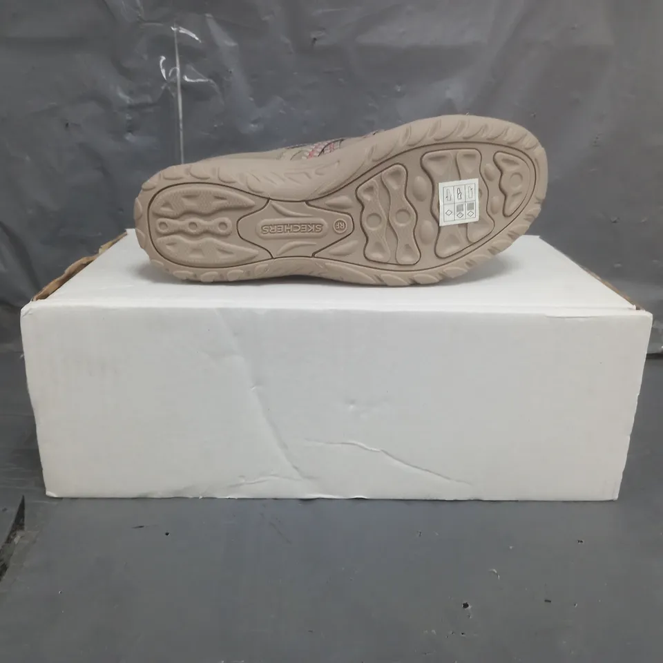 SKECHERS LUXE FOAM RELAXED FIT SHOES TAUPE SIZE 4