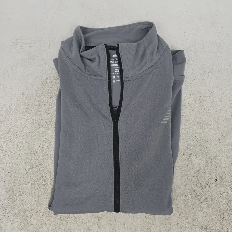 NEW BALANCE LONG SLEEVE ZIP-THROUGH TOP IN GREY SIZE XS
