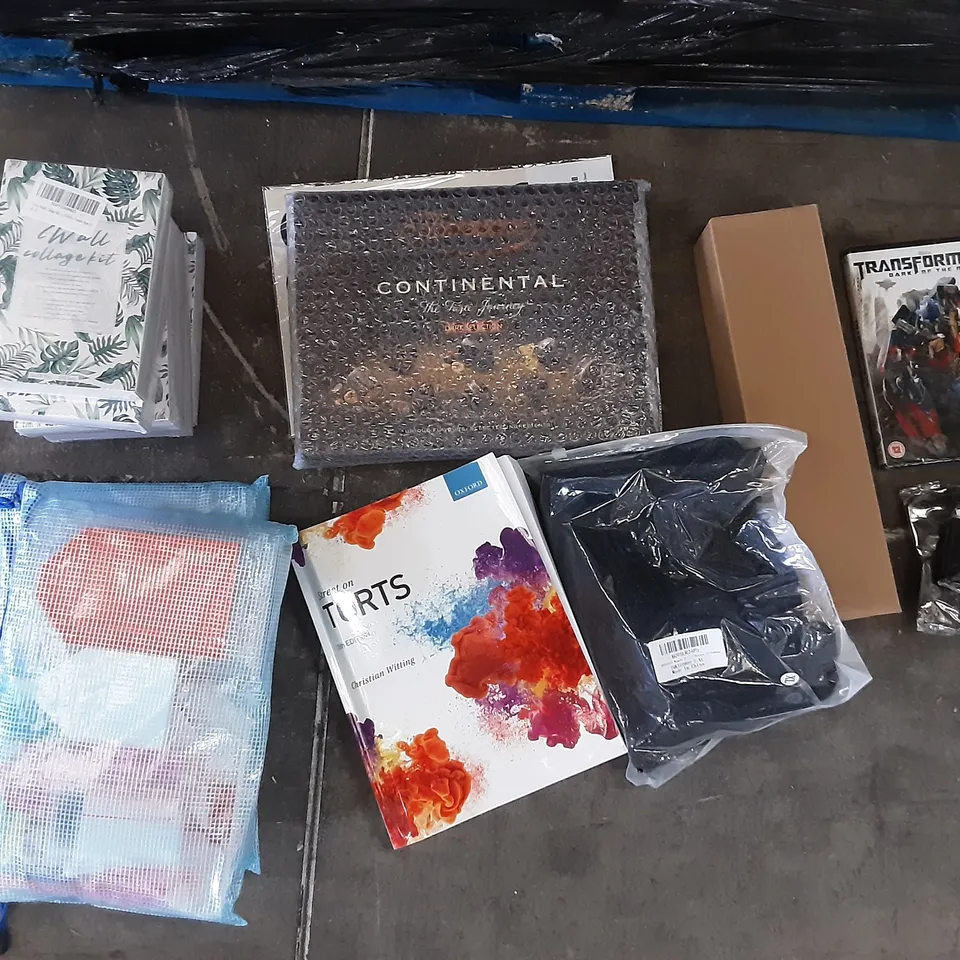 PALLET OF ASSORTED HOMEWARE ITEMS TO INCLUDE CRAFTS SUPPLIES, CALENDARS, CLOTHES ETC 