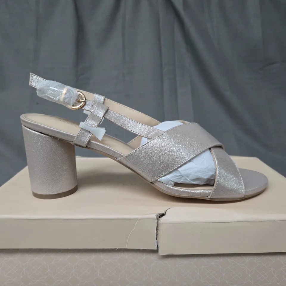 BOXED PARADOX ILANA NUDE SHIMMER WEDGE HEELS - EU 42