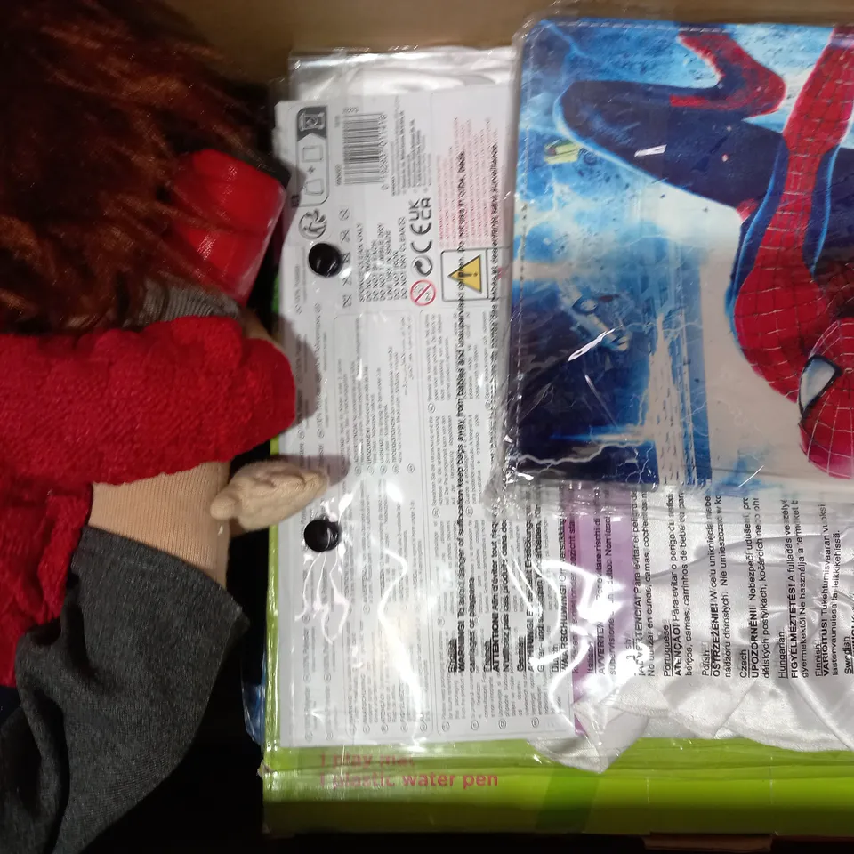 BOX OF APPROXIMATELY 10 ASSORTED TOYS AND GAMES TO INCLUDE ITALERI 6007 PRUSSIAN CUIRASSIERS, ITALERI 6042 COSSACK CAVALRY, ETC