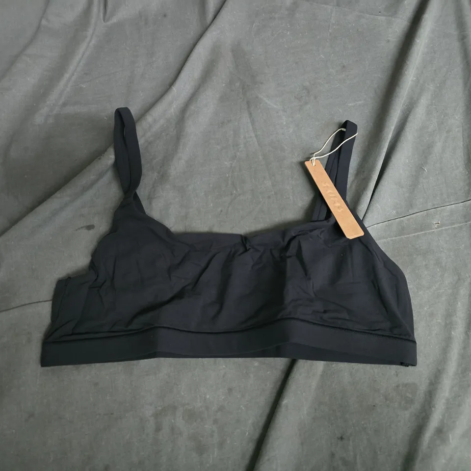 SKIMS FITS EVERYBODY SCOOP BRALETTE IN ONYX - LARGE