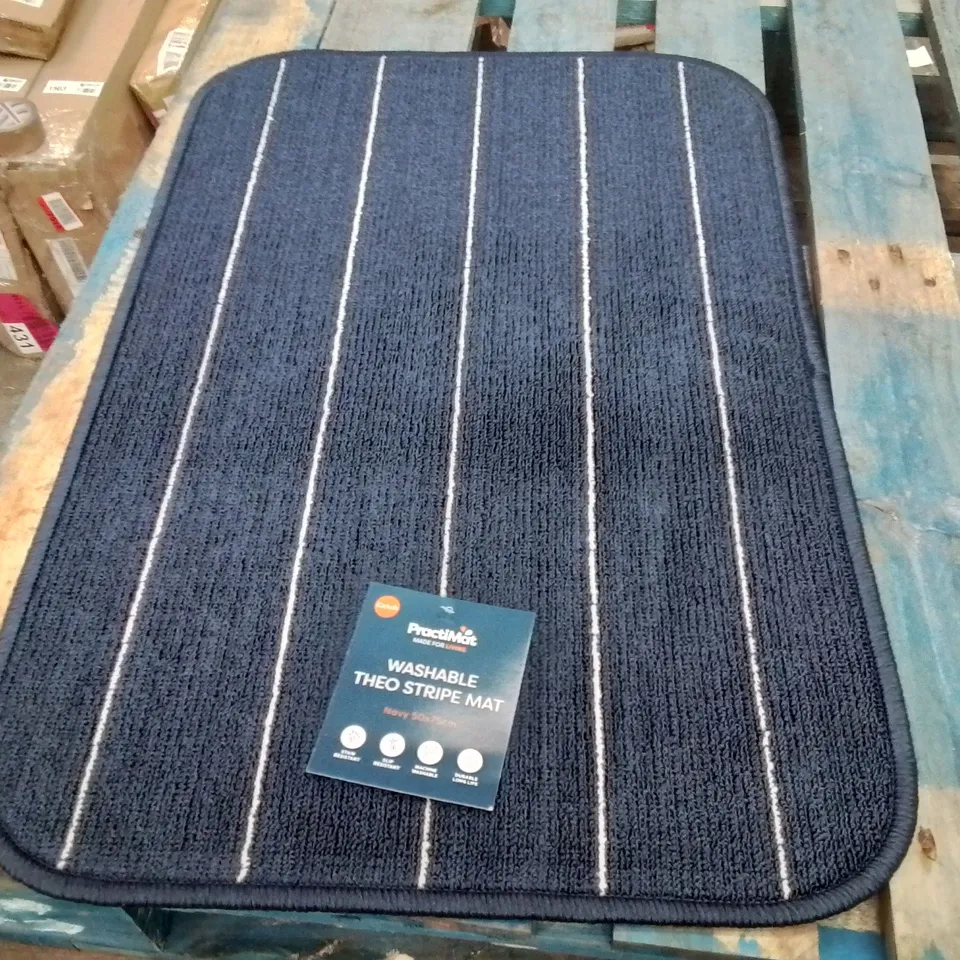 QUALITY DESIGNER AREA RUG - APPROXIMATELY 75X50CM