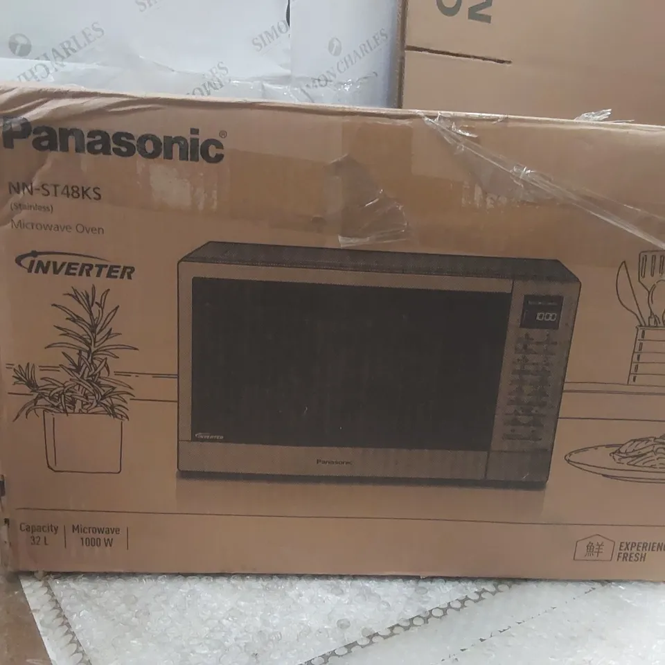 BOXED PANASONIC NN-ST48KS 32L 1000W MICROWAVE OVEN