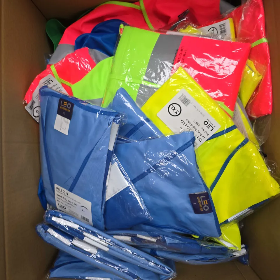 APPROXIMATELY 20 ASSORTED HI-VIS CLOTHING PRODUCTS TO INCLUDE FLEECES & VESTS 