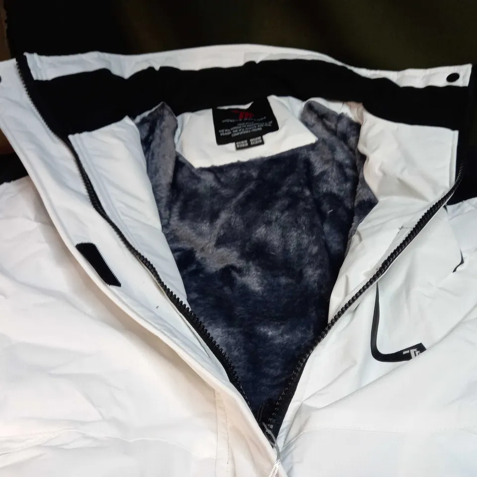 DESIGNER WHITE WOMENS WINTER SPORTS JACKET - SMALL