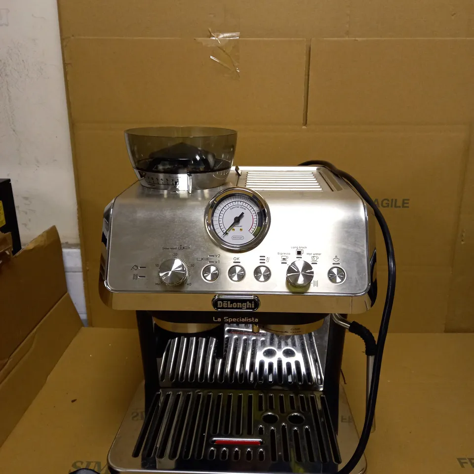 DE'LONGHI LA SPECIALISTA, BARISTA PUMP ESPRESSO MACHINE, BEAN TO CUP COFFEE AND CAPPUCCINO MAKER