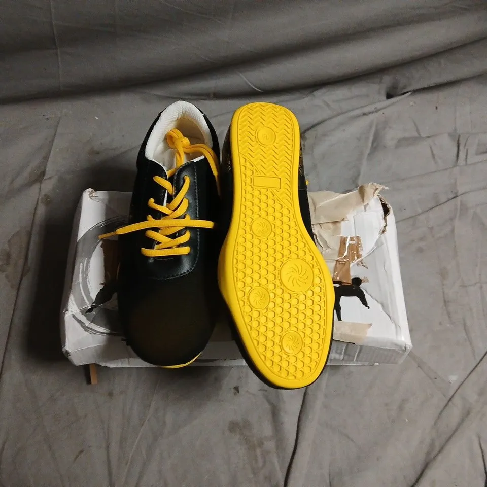 SNEAKERS - BLACK UPPER, YELLOW LACES & OUTSOLE